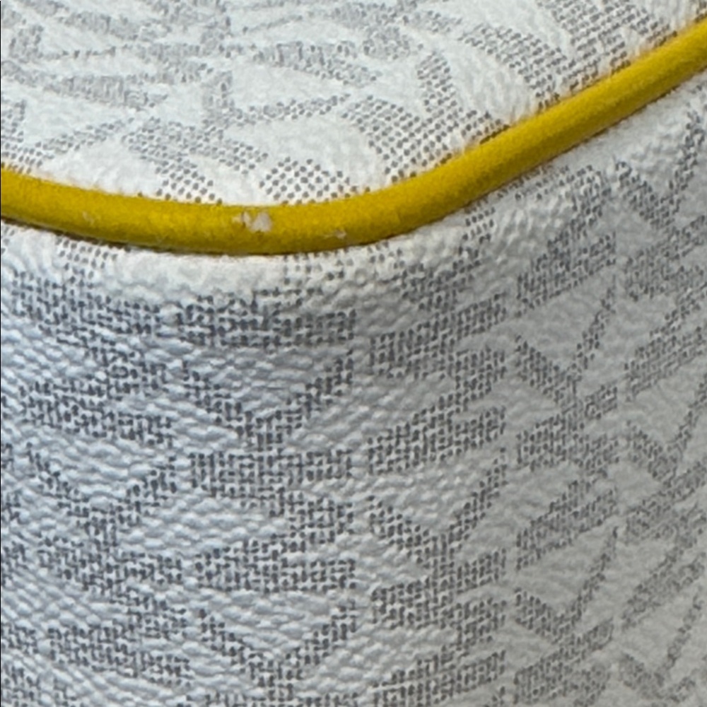 Michael Kors Bag Kenly Jet Set Signature Logo White Yellow Camera Crossbody - Picture 16 of 17